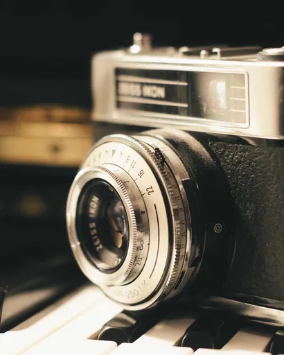 Shoes = Salomon = Beige / Cream = 5.5 = Used - Excellent